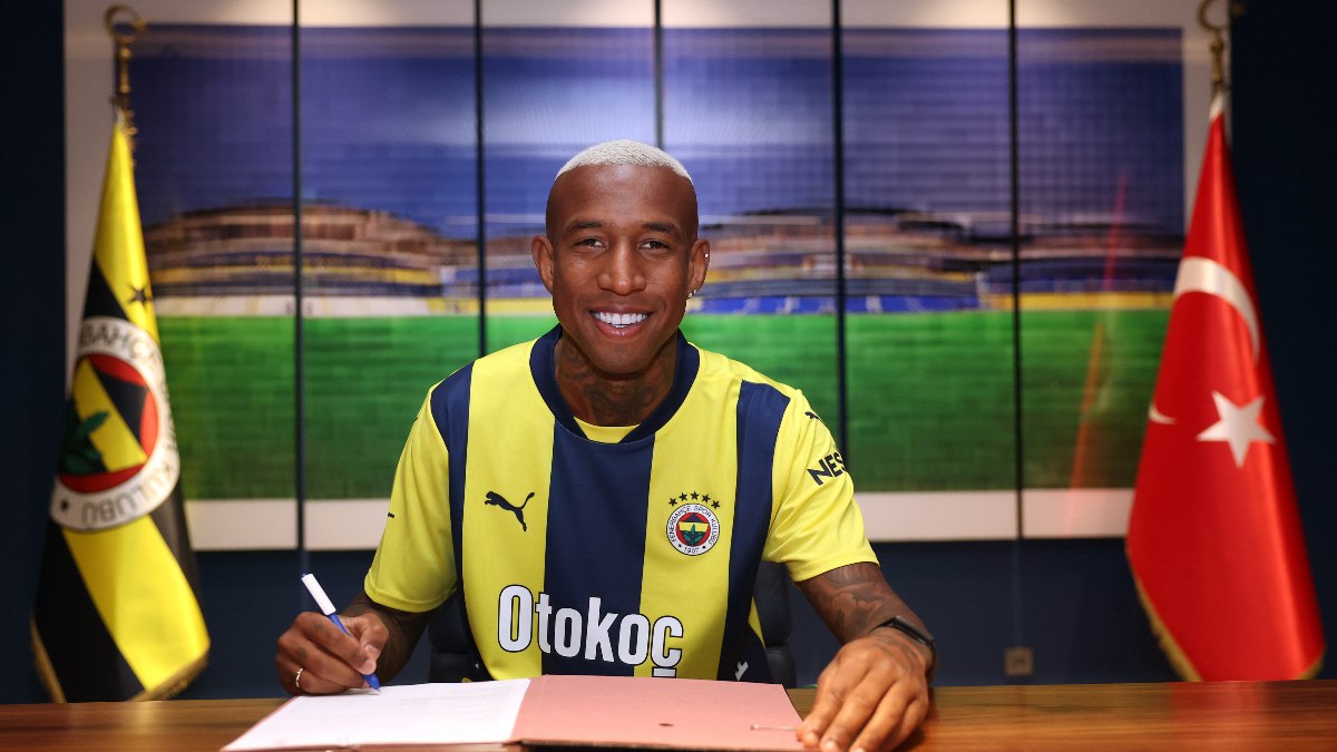 Fenerbahçe, Anderson Talisca ile sözleşme imzaladı