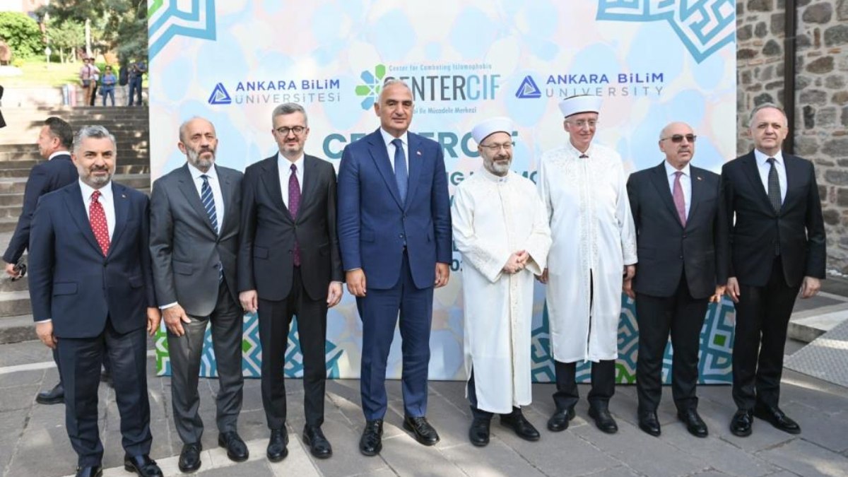 İslamofobi ile Mücadele Merkezi ve Enstitüsü açıldı